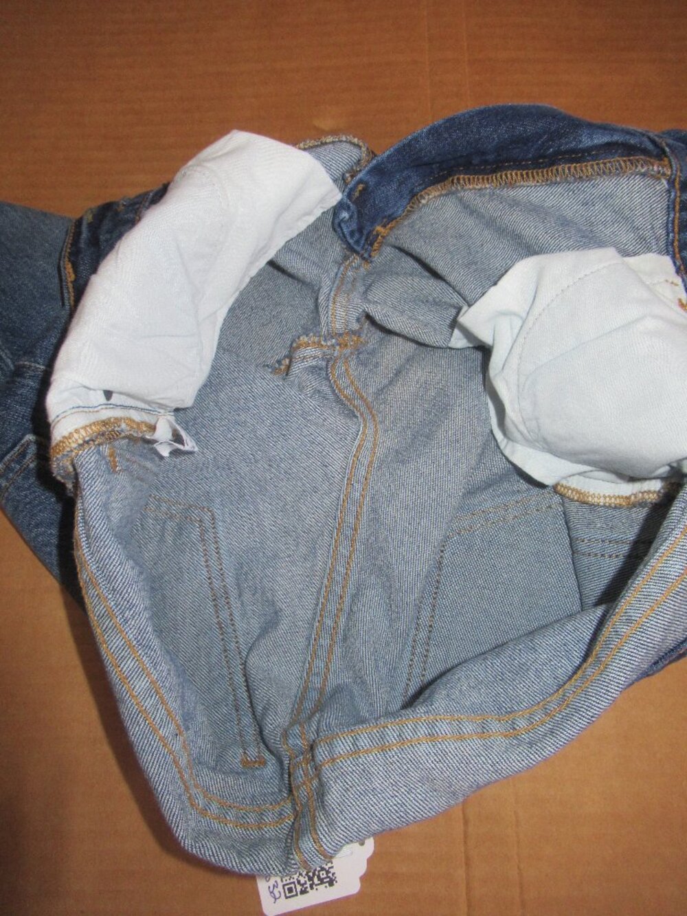 FRAME Denim High Rise Slim Straight Jeans Medium Wash | Size 26 - Picture 8 of 11